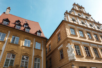 Fototapeta na wymiar Interessante Details an historischen Gebäuden in Bamberg