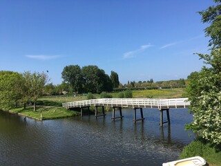 Puente en la ciudad de Enkhuizen