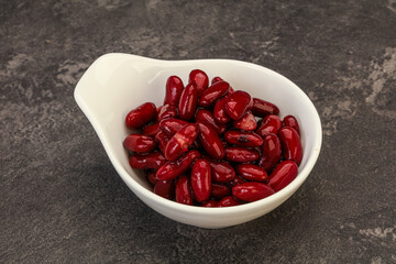 Red baked kidney in the bowl