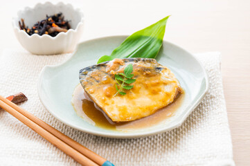 鯖の煮付け　しょうゆ味