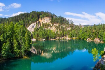 Fototapeta na wymiar Green Lake in Adrspach Rocky City - Adršpach-Teplice Rocks