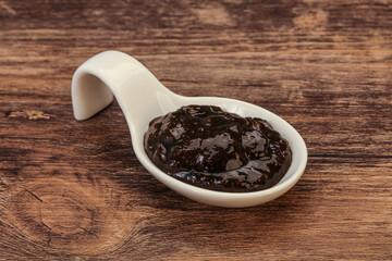 Black Pepper sauce in the bowl
