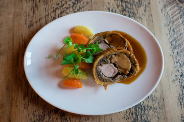 beef wellington in restaurant