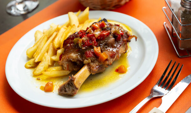 Codillo with French fries