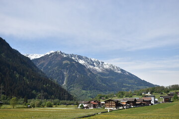 Fototapeta na wymiar Gebirge in der Schweiz