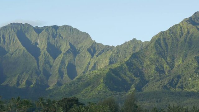 Early morning, zooming out view of Hanalei Bay, Kauaii, Hawaii.