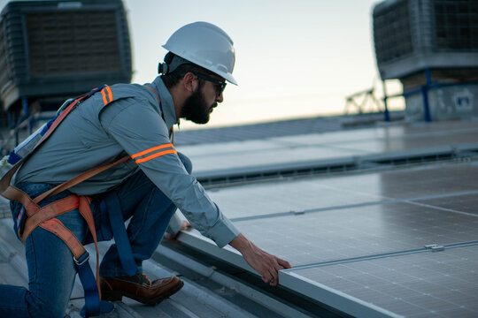 Revisi&oacute;n de paneles solares