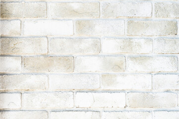 白色に塗装したレンガ壁