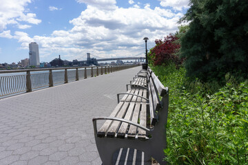 An empty promenade along East River in lower Manhattan © Renata