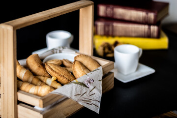 Empanadas, Deditos, chocolate y leche, comida frita