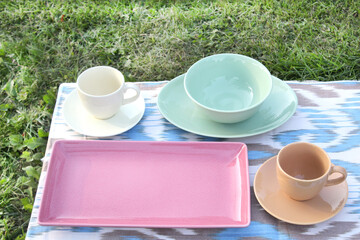 colored plate cuup coffe tableware kitchenware 