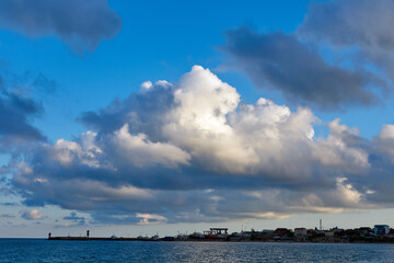 Obraz premium clouds over the sea