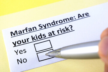 One person is answering question about marfan syndrome.