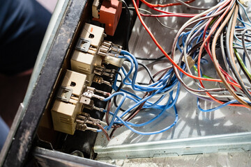 electric cooker without cooktop during repairs in home kitchen