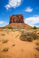 hiking the wildcat trail in the monument valley, usa