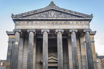 Obraz premium Front facade of Surgeons Hall Museums in historic part of Edinburgh city, UK