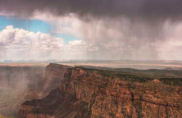 Grand Canyon. Grand Canyon rainstorm - 355156610