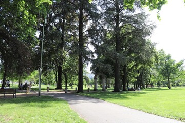 Le parc des Lilattes à Bourgoin, grand espace vert, ville de Bourgoin Jallieu, Département de l'Isère, France