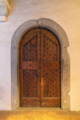 イタリアの古い建物の扉