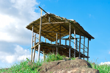 Hut on top of a mountain that has a nice viewpoint