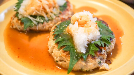 おからハンバーグのおろし大根のせ