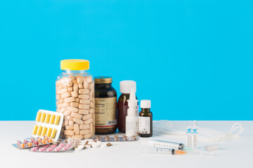 Many different types of medicine and drugs