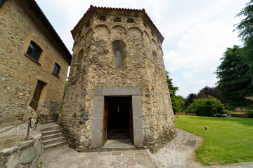 Agliate, medieval church of Santi Pietro e Paolo