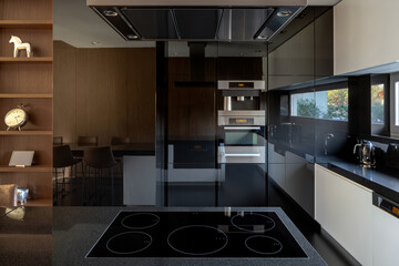 Elegant kitchen with five burners induction hob