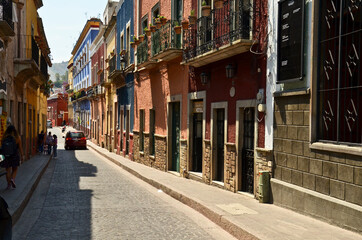 Fototapeta na wymiar through the streets of Guanajuato.Mexico