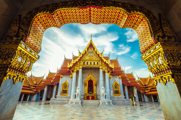Fototapeta premium Beautiful Thai MArble Buddhist Temple Wat Benjamaborphit, temple in Bangkok