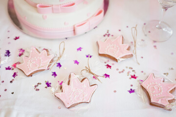 Decorative cookies for princess, bonbonnieres