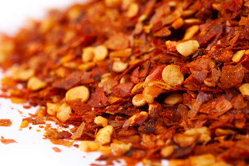 De Arbol Chilli Flakes in white natural spice