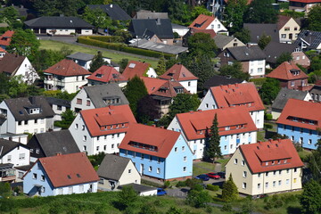 Norddeutsches Wohngebiet mit Ein- und Mehrfamilienhäusern