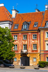 Colorful renovated tenement houses of historic New Town quarter - Nowe Miasto - at Rynek Nowego...