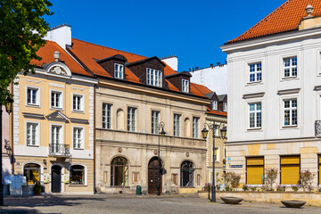 Colorful renovated tenement houses of historic New Town quarter - Nowe Miasto - at Rynek Nowego...
