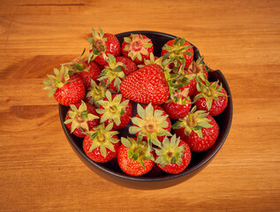 Strawberries in the bowl