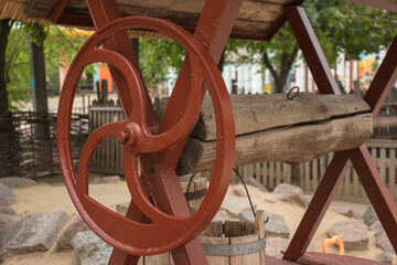 The mechanism for raising water from the well