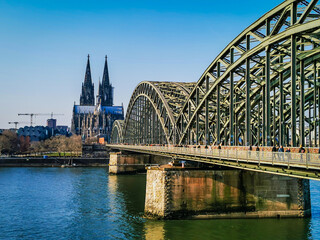 Fototapeta premium View to Cologne cathedral from another side of Rhine