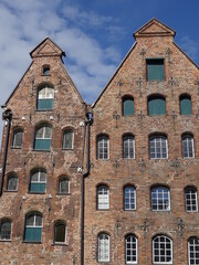 Fototapeta na wymiar historische Salzspeicher in Lübeck