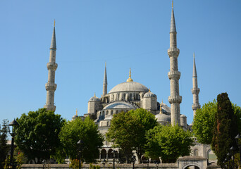 Fototapeta na wymiar Blue temple in Istanbul in April sunny day