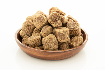 沖縄県産と鹿児島県産原料の黒糖