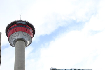 Torre de Calgary, Alberta en la mañana