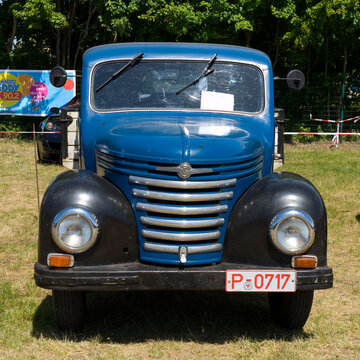 PAAREN IM GLIEN, GERMANY - MAY 26: Small truck Barkas Framo, "The oldtimer show" in MAFZ, May 26, 2012 in Paaren im Glien, Germany