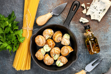 Paste with snails