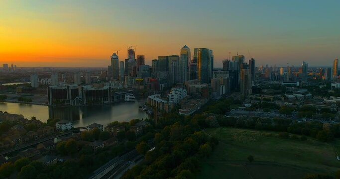 Sunset over Canary Wharf with panning shot at high angle