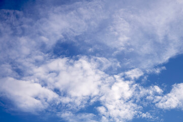 Fototapeta na wymiar blue sky and white clouds as background