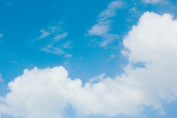 beautiful photos of the blue sky on a clear day with clean white clouds, a combination of blue and white and sparkling sunlight add a sense of enthusiasm for outdoor activities