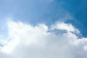 beautiful photos of the blue sky on a clear day with clean white clouds, a combination of blue and white and sparkling sunlight add a sense of enthusiasm for outdoor activities