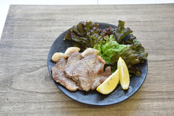 豚肉　ステーキ　トンテキ
