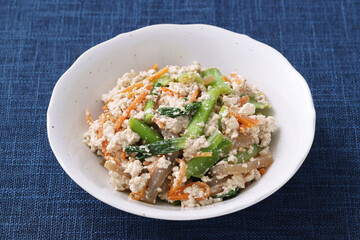 豆腐と野菜の和え物